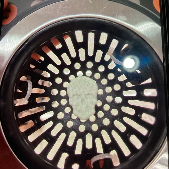 New Halloween Sink Strainers - 2 pack/ Pumpkin and Skull - Picture 3 of 5